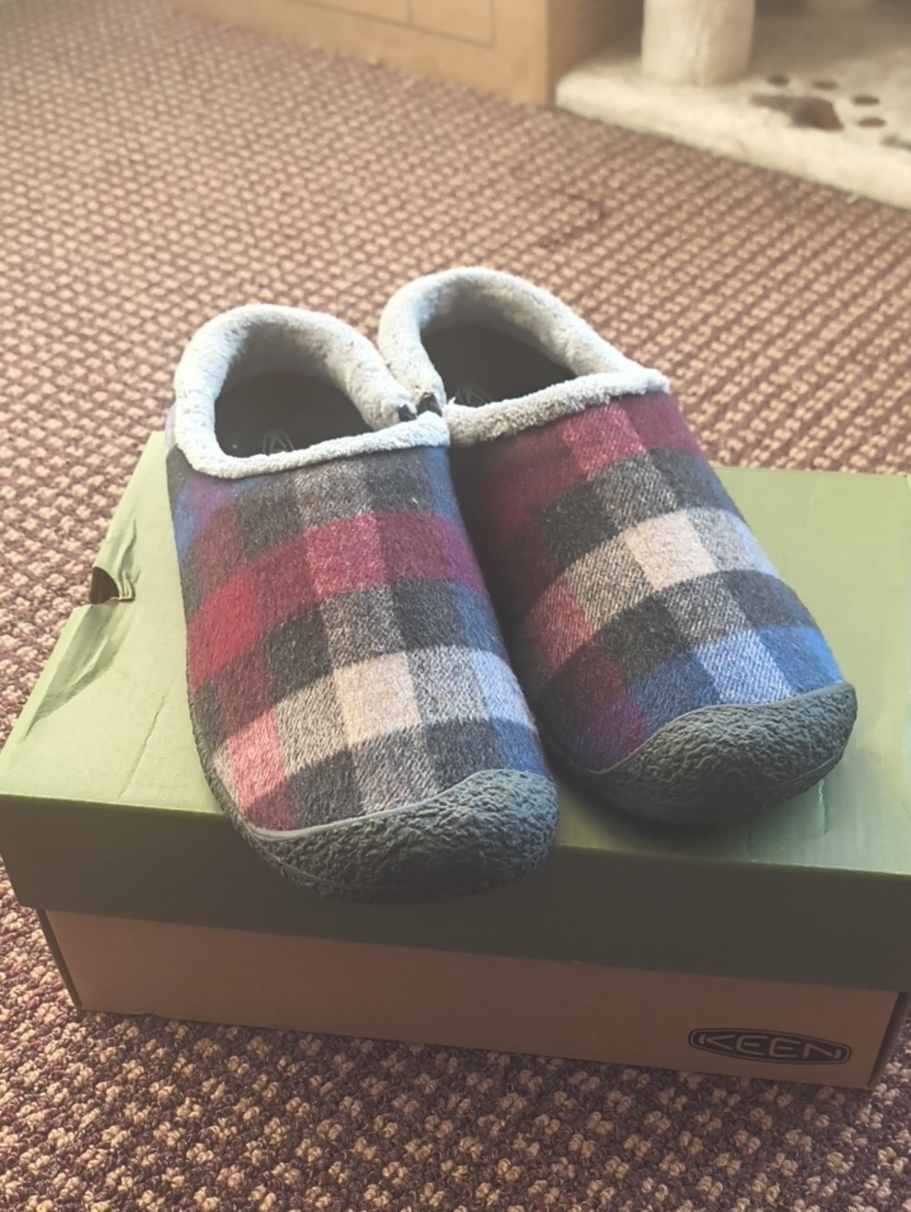 Keen Women's Plaid Slip-On Slippers - Multi-Color plaid, Sz 9 NWT